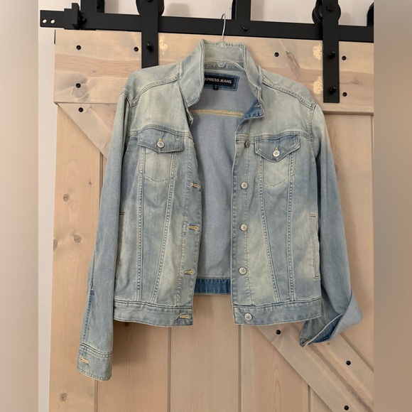 Express Jackets & Blazers - EUC Express Faded Boyfriend Denim Jacket